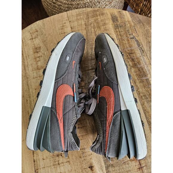 Nike Waffle One Toasty Men's Size 10 US DC8890-200 Green White Athletic Shoes - Picture 14 of 14